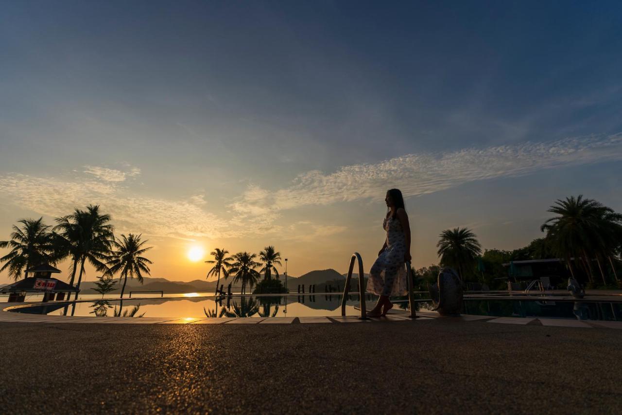 Kaengkrachan Boathouse Paradise Resort Kaeng Kachan Buitenkant foto